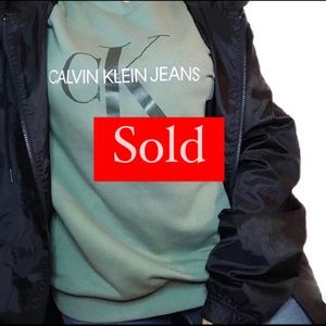 -SOLD- Green Calvin Klein sweatshirt worn once
